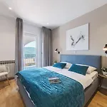 With Parking Space Rabac, Labin - 9652 غاباس