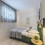 With Parking Space Rabac, Labin - 9652 شقة