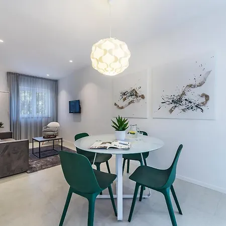 With Parking Space Rabac, Labin - 9652 Apartment *