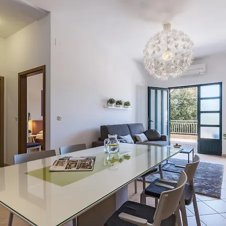 With Parking Space Rabac, Labin - 9652 Apartment Rabac